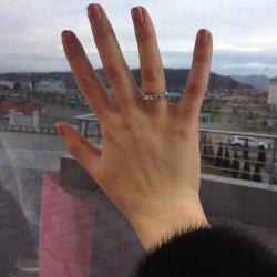 Обручальное кольцо, которое подарил Тимур Дарье в финале проекта "Холостяк"